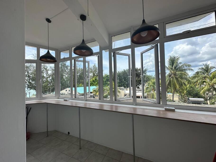 3 Bedroom Beachside Apartment - 30 Secs From Beach Flic-en-Flacq Eksteriør bilde