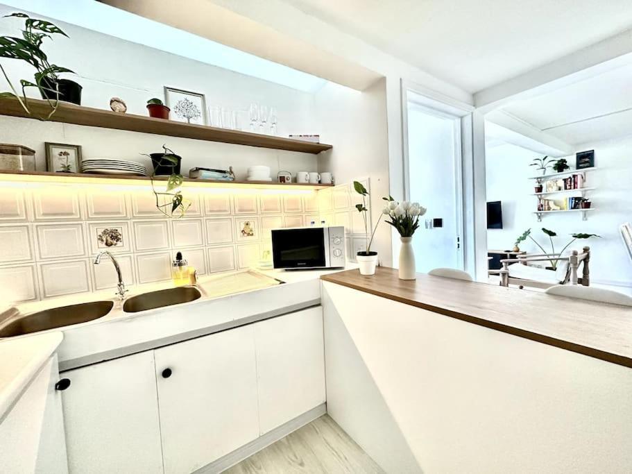 3 Bedroom Beachside Apartment - 30 Secs From Beach Flic-en-Flacq Eksteriør bilde