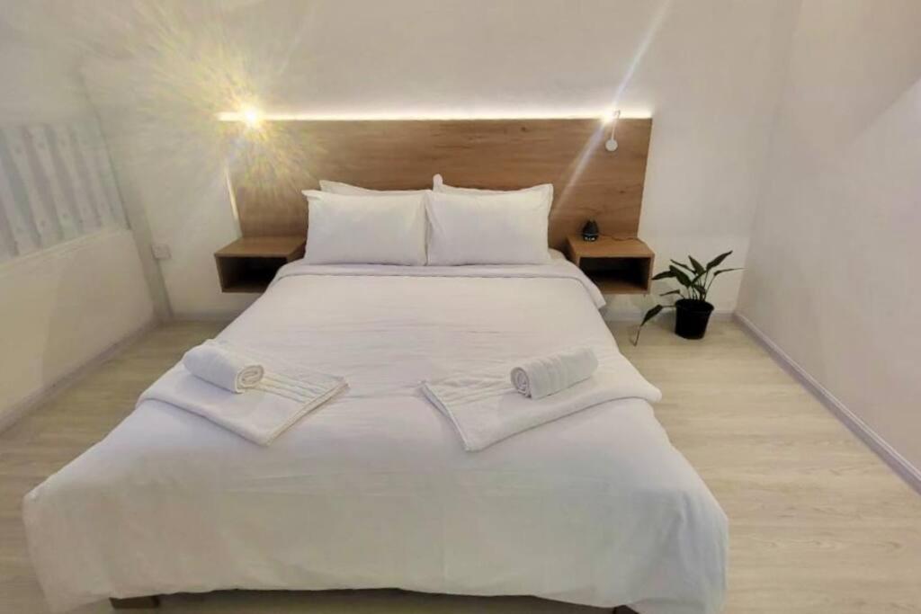 3 Bedroom Beachside Apartment - 30 Secs From Beach Flic-en-Flacq Eksteriør bilde