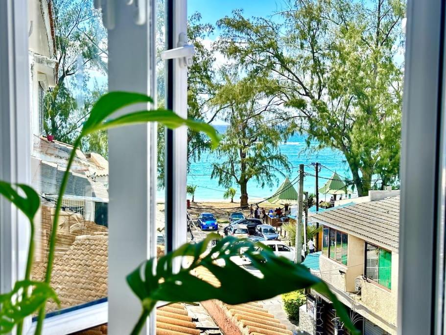 3 Bedroom Beachside Apartment - 30 Secs From Beach Flic-en-Flacq Eksteriør bilde